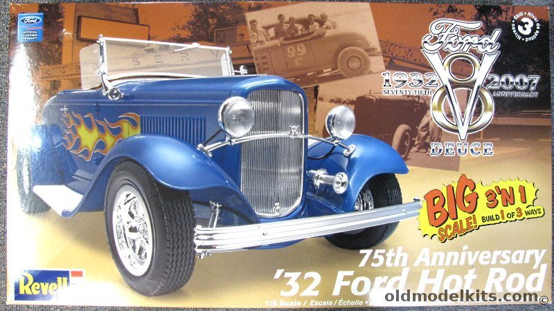 Revell 1/8 1932 Ford Deuce Hot Rod (Ex-Monogram - Big Deuce 1932 Ford Roadster), 85-2620 plastic model kit